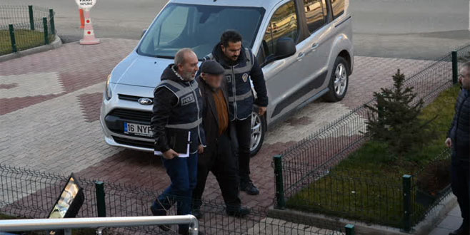 Tartıştığı 79 yaşındaki eşini nacakla öldürdü