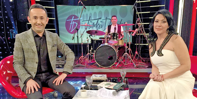 Türkülerle renkli gece