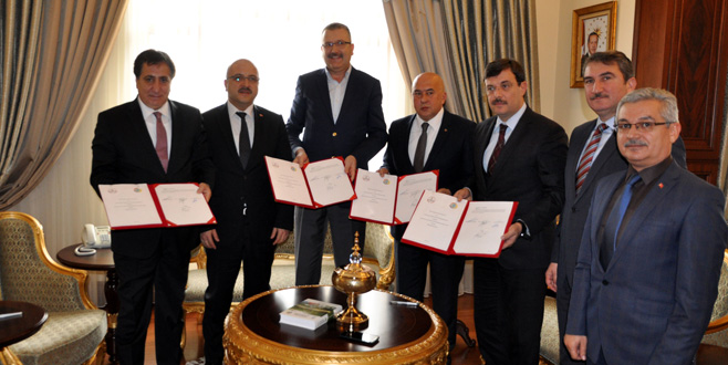 Karacabey’de mesleki eğitim için imzalar atıldı Karacabey’de mesleki eğitim için imzalar atıldı