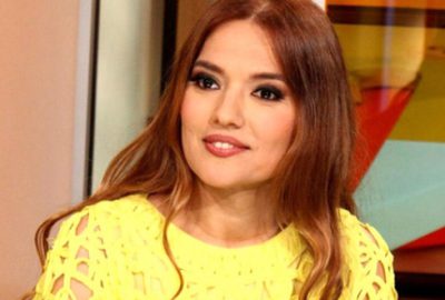 Demet Akalın beğenmediği hediyeyi o şarkıcıya verdi!