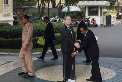 Huzurunuzda ‘karton başbakan’