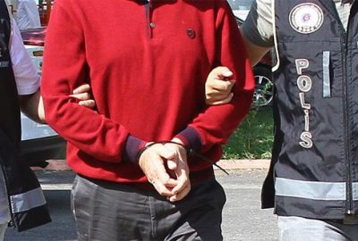 İtirafçı yüzbaşıdan sonra 4 subay daha teslim oldu