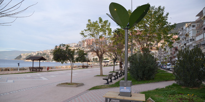 Akıllı aydınlatma ve şarj ünitesi