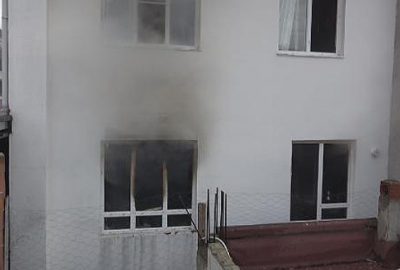 Ev sahibine kızıp daireyi ateşe vermiş