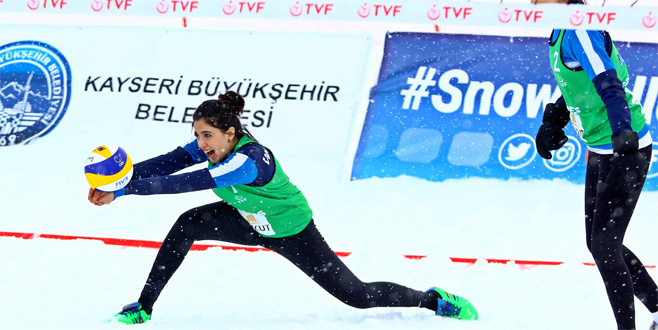 Karda voleybol keyfi