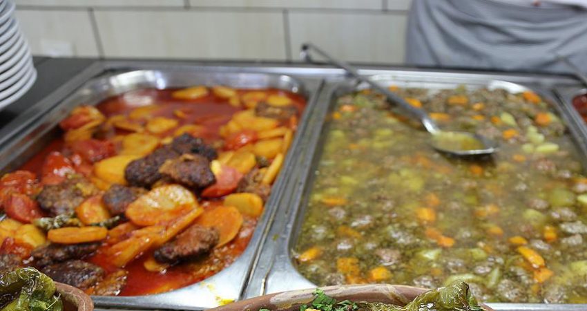 Memur ve sözleşmeli personelden bu yıl alınacak öğle yemeği ücretleri