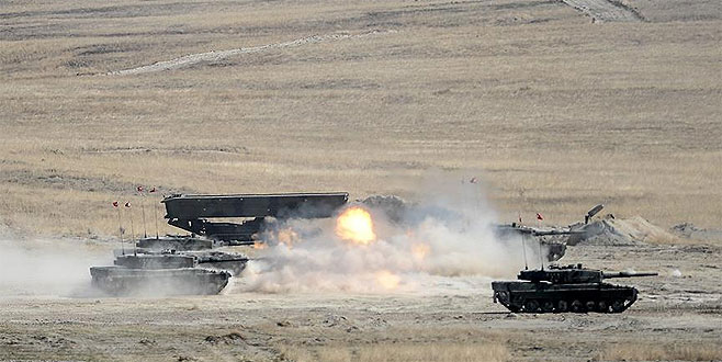 TSK’dan Afrin’e yoğun topçu atışı