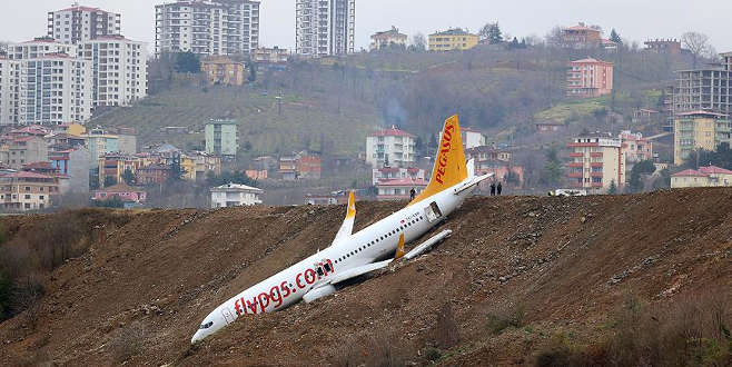 Pistten çıkan uçağın pilotunun ilk ifadesi