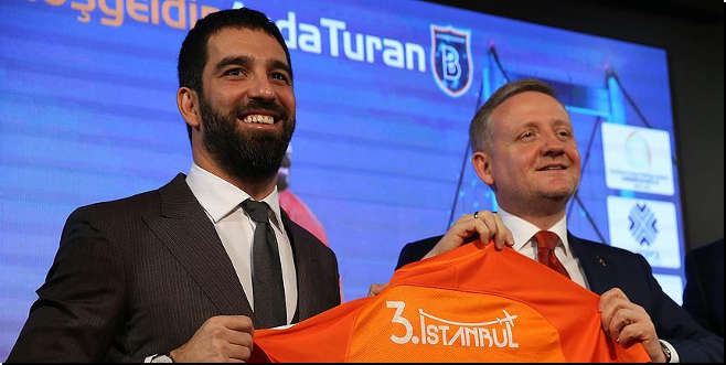 Arda Turan resmen Başakşehir’de