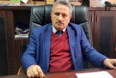 Lise öğrencisi, kendisini uyaran okul müdürünü dövdü