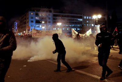 Atina’da ‘grev’ isyanı