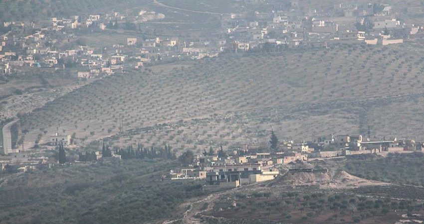 Türkiye'nin PYD/PKK'ya olası askeri harekatı öncesinde gerginliğin arttığı Afrin'de, siviller
