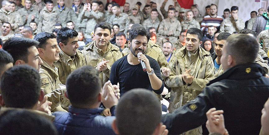 Yusuf Güney’den askere moral konseri