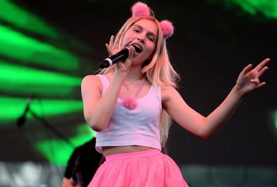 Kızlar kıskanıyor, erkekler aşık oluyor