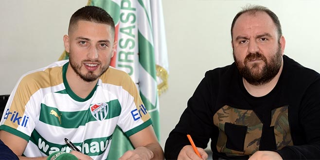 Gheorghe Grozav imzaladı