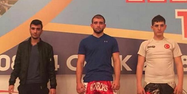 Yasin Karagül’den gururlandıran başarı 