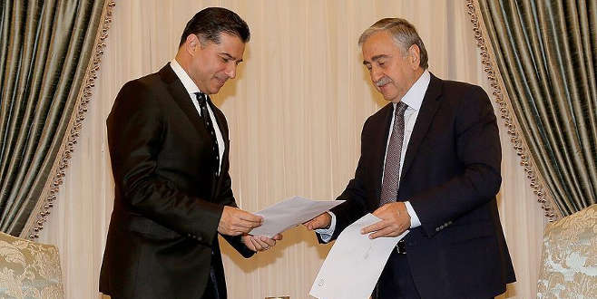 KKTC’de Başbakan, koalisyon hükümetinin istifasını sundu