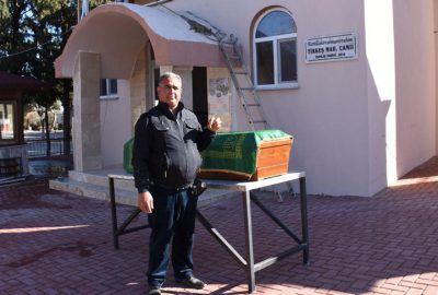 Muhtarın ‘ölmeyi yasakladığı’ mahallenin camisi tamamlandı