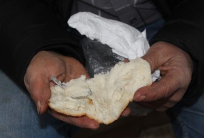 Ekmekten çay kaşığı çıktı! Sosyal medya yıkıldı