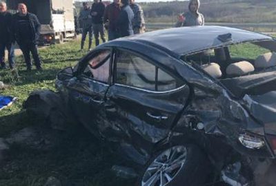 Kamyon ile otomobil çarpıştı: 1 ölü, 2 yaralı