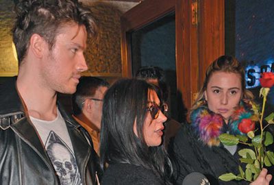 Gazetecilerin  gönlünü aldı