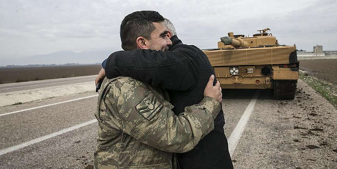 Zeytin Dalı Harekatı’na katılan askerlere sevgi gösterisi