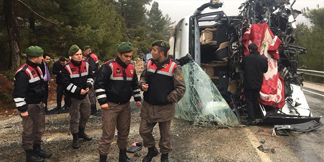 Bursa’dan yola çıkan otobüs kaza yaptı