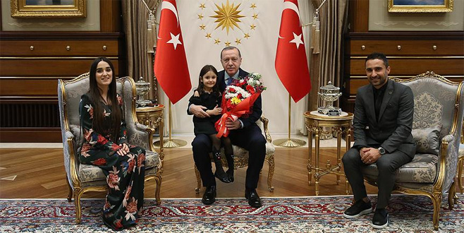 Erdoğan, kendisiyle görüşemediği için ağlayan Irmak’ı kabul etti