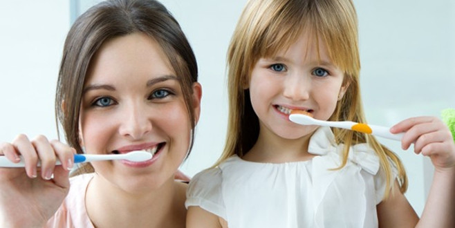 Ağzımızda 1 milyar bakteriyle dolaşıyoruz Ağzımızda 1 milyar bakteriyle dolaşıyoruz