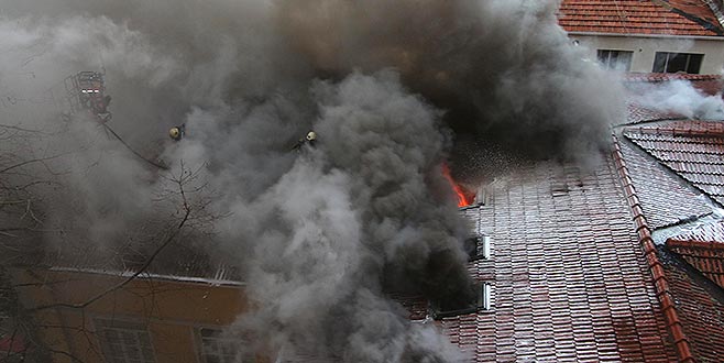 Eski İtalyan Hastanesi’nde yangın