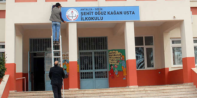 Şehidin adı, eşinin görev yaptığı okula verildi