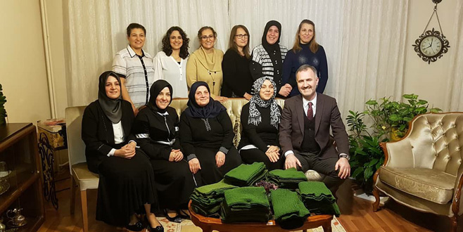 İnegöllü annelerden Mehmetçik’e hediye