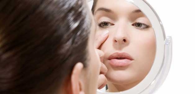 Göz kapağı sarkmasına neden oluyor!