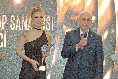 Ödül töreninde soğuk rüzgarlar