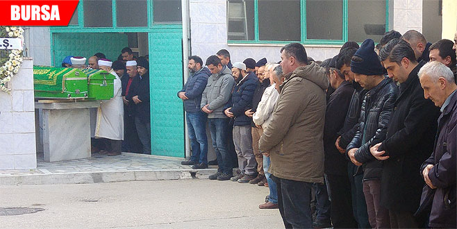 Köpek kavgasında hayatını kaybedenler toprağa verildi