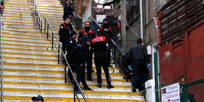 Erkek arkadaşını öldürüp intihar etti