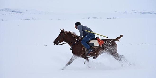 ‘Doğu Ekspresi’ yolcularından cirite yoğun ilgi