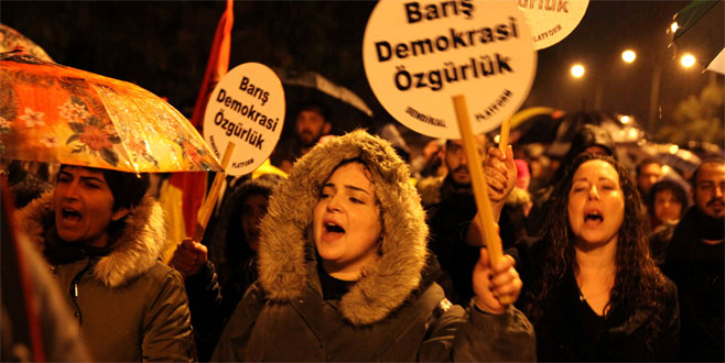 ‘Barış’ için yürüdüler