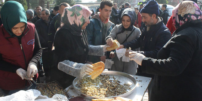 Bedava olunca izdiham yaşandı