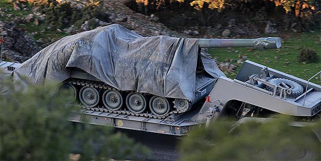 Azez bölgesine askeri araç sevkiyatı yapıldı