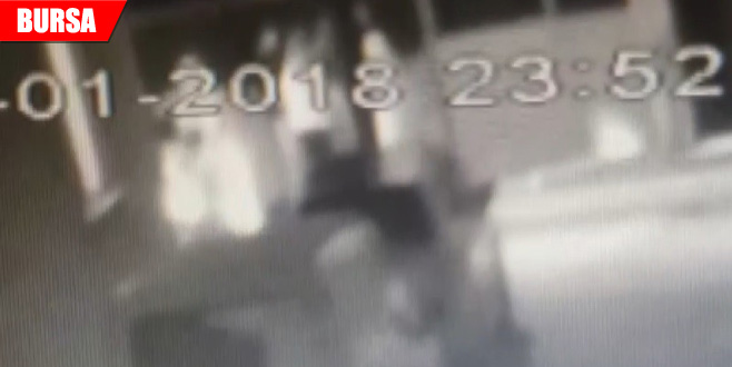 Trafik magandaları 2 kız kardeşi böyle darp etti