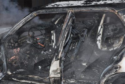 Bursa’da seyir halindeki otomobil alev alev yandı