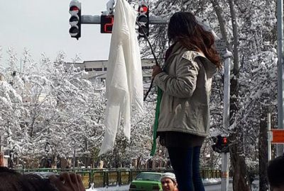 Başörtüsü protestocusu tutuklandı