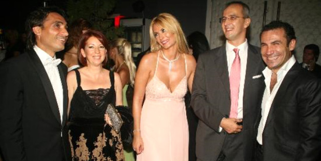 Mesaj skandalı yuva yıktı! 11 yıllık evlilik bitiyor