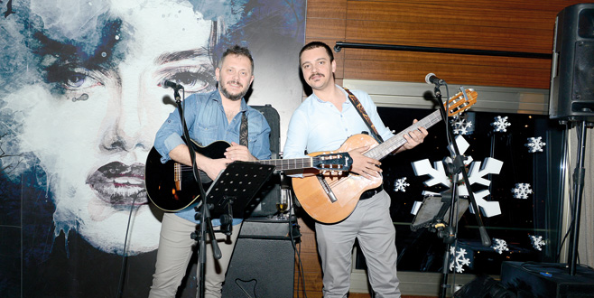 Enis ve Gökhan’la  keyifli gece