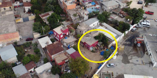 Esrarengiz mahalle çöküyor!