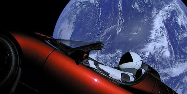 Elon Musk sözünü tuttu! Tesla otomobil uzayda Elon Musk sözünü tuttu! Tesla otomobil uzayda