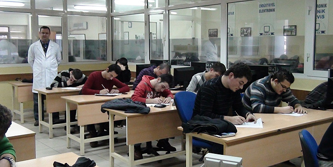 Meslek lisesi gibi çalışan esnaf odası Meslek lisesi gibi çalışan esnaf odası