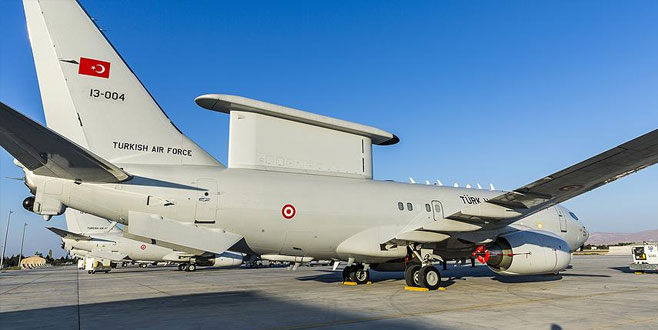 Orgeneral Akar, Zeytin Dalı Harekatı’nı havadan denetledi