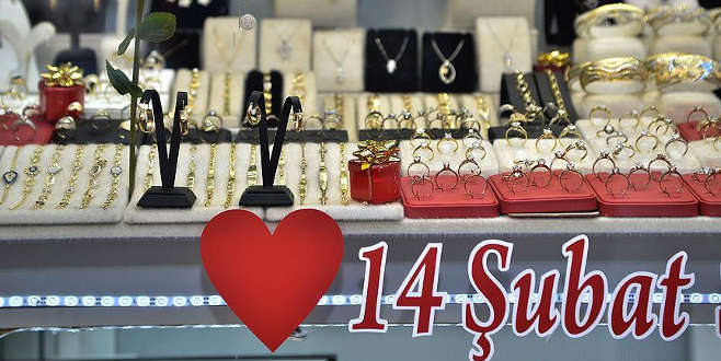 Sevgililer Günü öncesi ‘tüketim tuzağı’ uyarısı Sevgililer Günü öncesi ‘tüketim tuzağı’ uyarısı